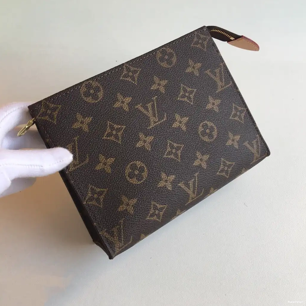 VUITTON POUCH TOILETRY 19 LOUIS 0701